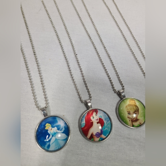 Long chain Disney princess necklace lot- Cinderella, Tinkerbell, Ariel, Moana. - Picture 2 of 4